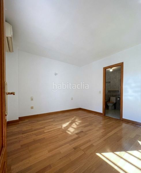 Foto 1048cf98-eaa2-4ea6-95e3-7547092eb2af. Rent flat with heating parking in Aravaca Madrid