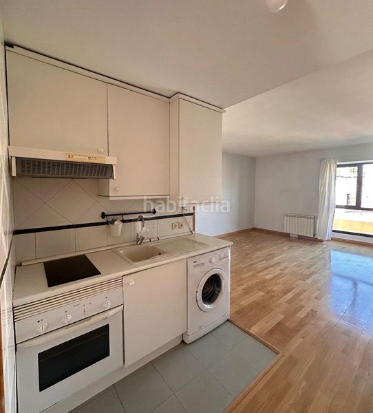 Foto 86e0027d-b291-4c9c-be44-8a9d3f36d567. Rent flat with heating parking in Aravaca Madrid