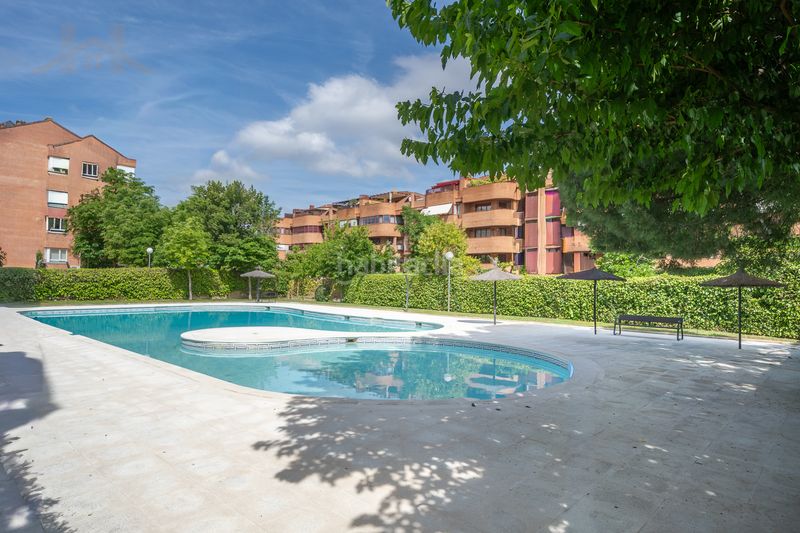 Foto 6ae8f4ad-a623-4ec8-9a56-e125742b38fc. Pis amb calefacció aparcament piscina a Avenida Europa Pozuelo de Alarcón
