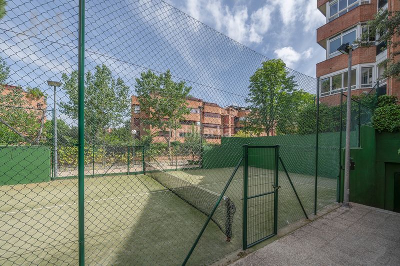 Foto 77c5de6d-d855-48ac-ad4e-fce384238b72. Pis amb calefacció aparcament piscina a Avenida Europa Pozuelo de Alarcón