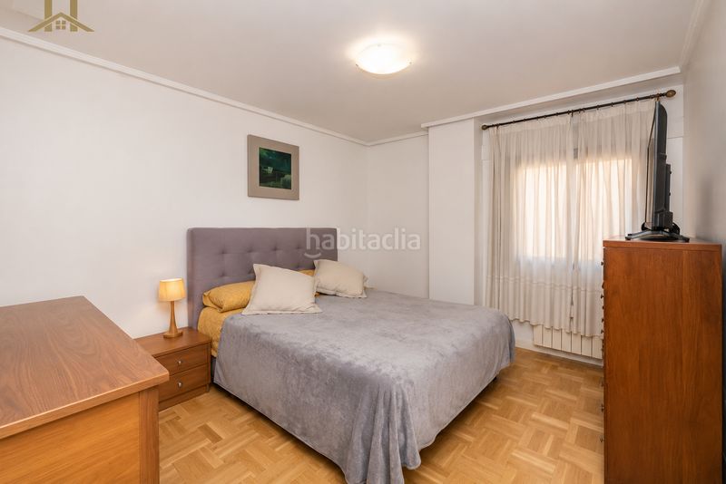 Foto d50f1b81-c544-49c7-b4d0-abbd628d3194. Pis amb calefacció aparcament piscina a Prado de Somosaguas Pozuelo de Alarcón