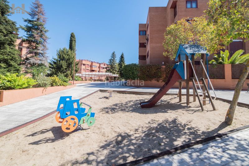 Foto 50af2661-56a2-4640-af6d-928761460f82. Pis amb calefacció aparcament piscina a Avenida Europa Pozuelo de Alarcón