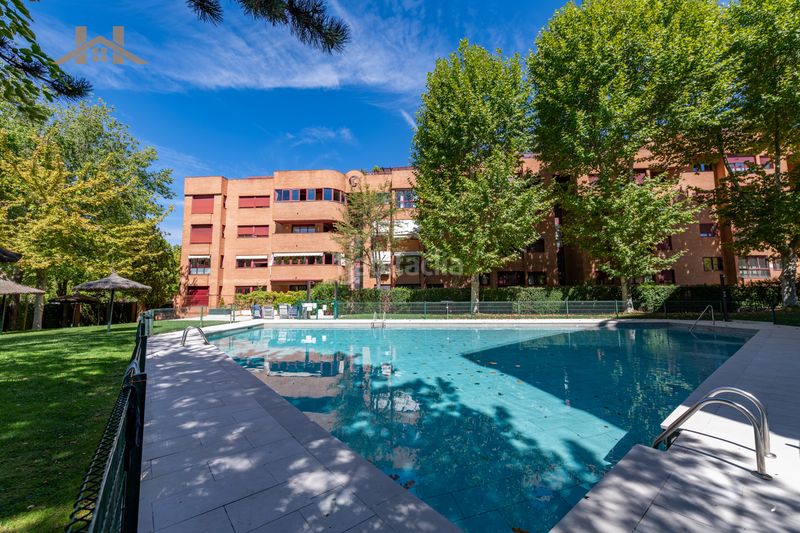 Foto e86df4da-ac15-4173-a9ab-bbcd8b84a54f. Pis amb calefacció aparcament piscina a Avenida Europa Pozuelo de Alarcón