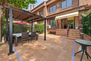 Chalet in Calle Júpiter