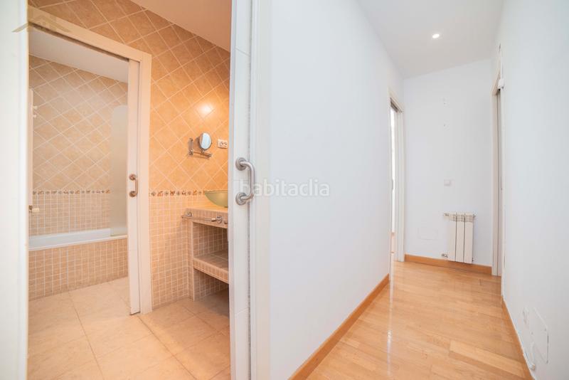 Foto b18e10d7-fd7c-46d2-8691-a2cd03a12d72. Maison jumelée avec chauffage dans Pueblo Pozuelo de Alarcón