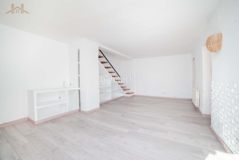 Foto b7eb06e6-73b4-4ee2-a8e3-f1225d726100. Maison jumelée avec chauffage dans Pueblo Pozuelo de Alarcón