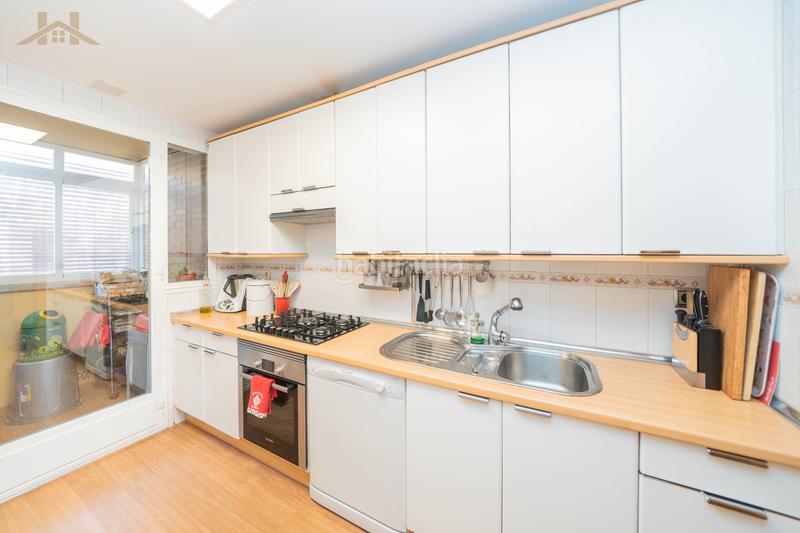 Foto 4a12716f-6db4-444d-8755-08a16183c6f4. Pis amb calefacció aparcament a Aravaca Madrid