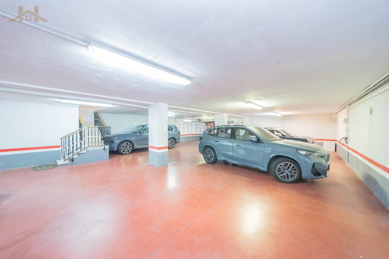 Foto 3d8dc474-d839-4eca-89bf-7d7e63069c54. Chalet con camino riscaldamento parcheggio piscina in Pozuelo de Alarcón
