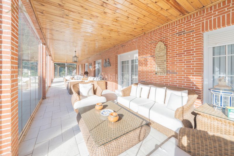 Foto 9490677d-3866-4168-9460-87b15dea0809. Chalet con camino riscaldamento parcheggio piscina in Pozuelo de Alarcón