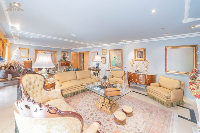 Foto e8e58412-3b84-4f04-a206-4e209802e3af. Chalet con camino riscaldamento parcheggio piscina in Pozuelo de Alarcón