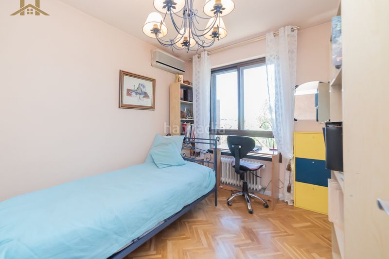 Foto 07726e90-b5ce-4a6e-8697-62a3fd5bb502. Àtic amb calefacció aparcament a Pueblo Pozuelo de Alarcón