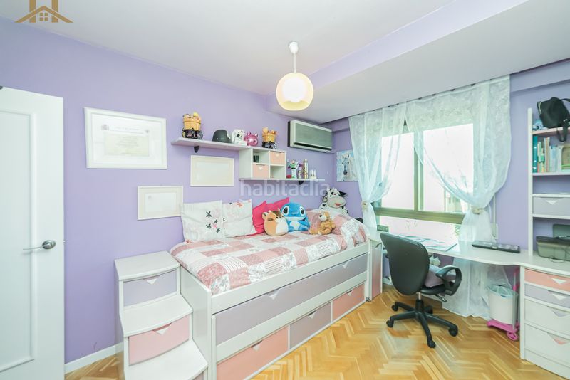 Foto ac2ca33e-9bb2-42ad-b81f-0009c2520d10. Àtic amb calefacció aparcament a Pueblo Pozuelo de Alarcón