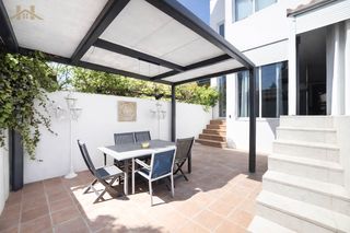 Casa adossada a Calle Esmeralda