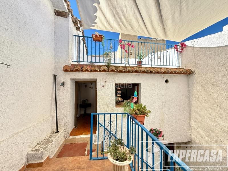 Foto cc6baa12-6c36-4dff-a0a0-44d57eef687e. House with parking in Casco Antiguo Llíria