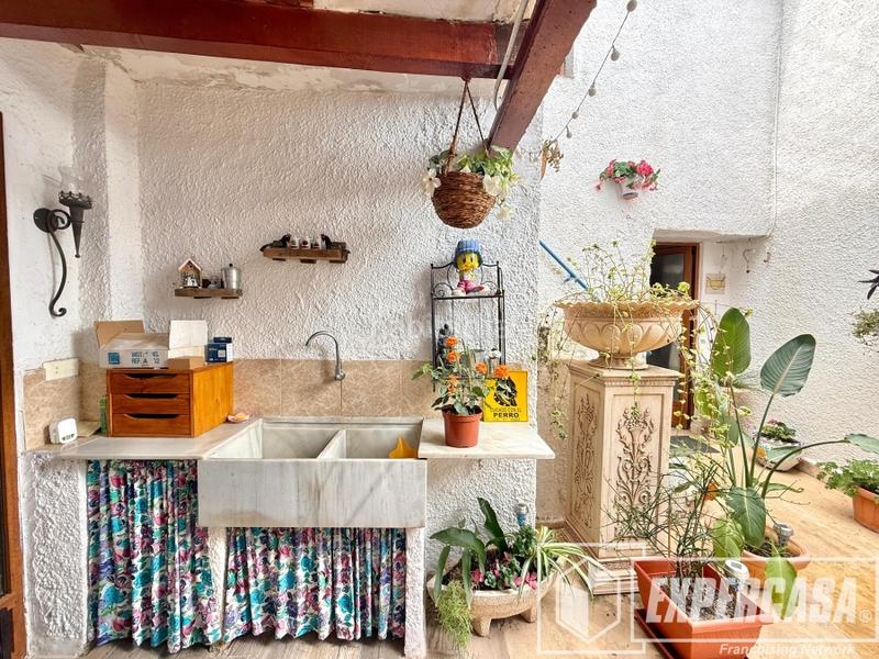 Foto eedd5992-9103-4f58-b6d6-df825e927689. House with parking in Casco Antiguo Llíria