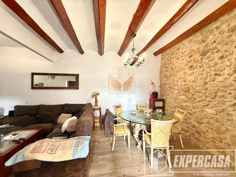 Foto fac1fced-73a1-40fb-aeac-4a98cdbc9b17. House with parking in Casco Antiguo Llíria