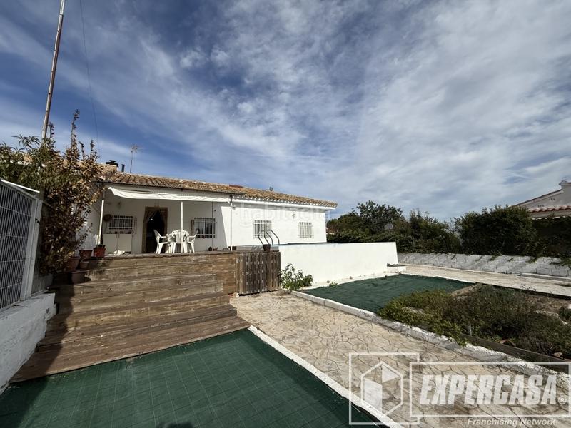 Foto 3e642056-e617-4dbb-bb8d-09bc5fcd7d73. Chalet en Centro Chiva