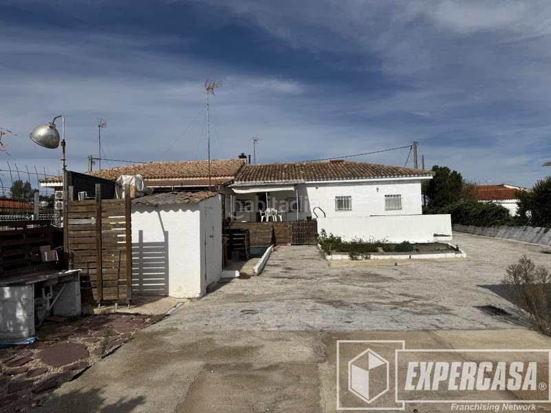 Foto 5dc6b815-3082-48e1-840e-1dfd2006a339. Chalet en Centro Chiva