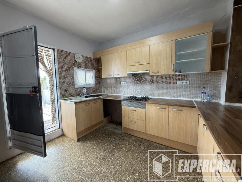 Foto 981f318d-f67d-497c-b489-ea4df396ce63. Chalet en Centro Chiva