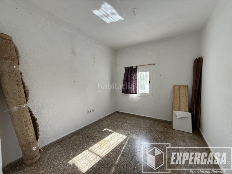 Foto d1a6c9f6-c6b3-4d2e-be77-7ed3510637bb. Chalet en Centro Chiva