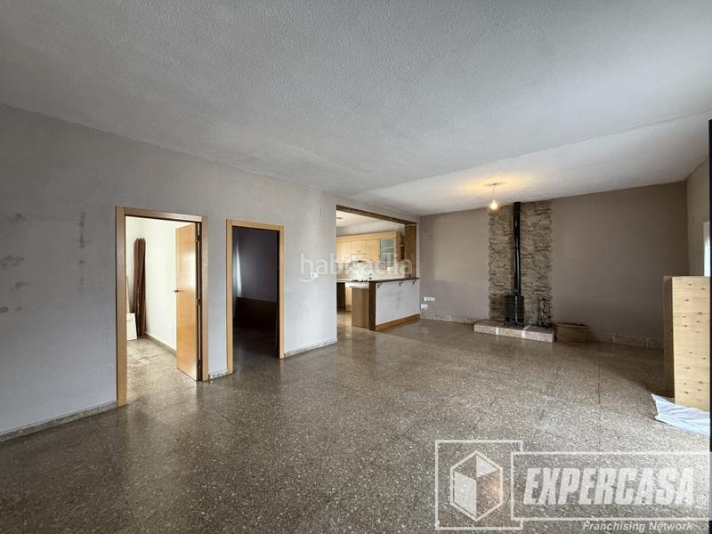 Foto d35c1948-f196-40e3-a9e2-20f1fb550060. Chalet en Centro Chiva