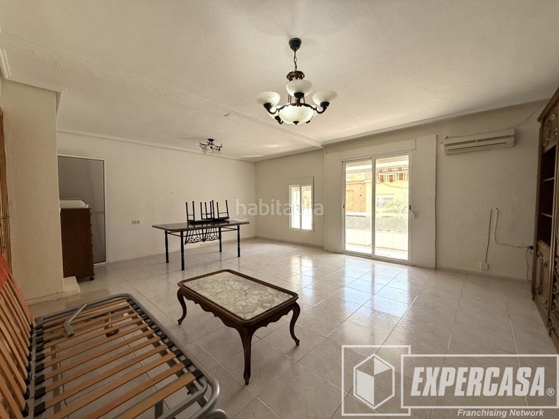 Foto c3f5b4eb-8619-4fbe-9772-ce12389334c4. Piso en Riba - roja de Túria