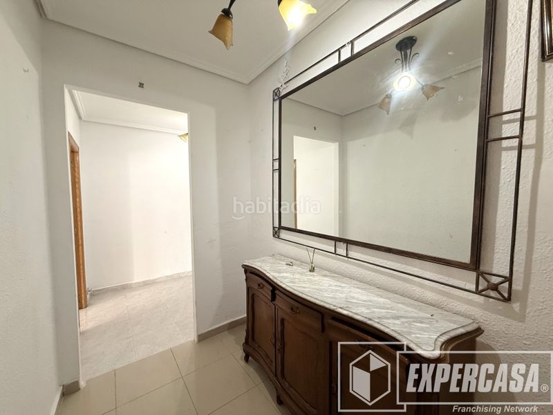 Foto eb21d3ae-6dd2-45b6-8a08-ba99e61aedf5. Piso en Riba - roja de Túria