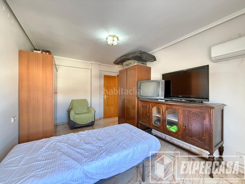 Foto 9866a79b-2b6a-4c0e-8e44-e8ff8ac0ad08. Appartement dans calle duque de Llíria 18 dans Santa Bárbara Llíria