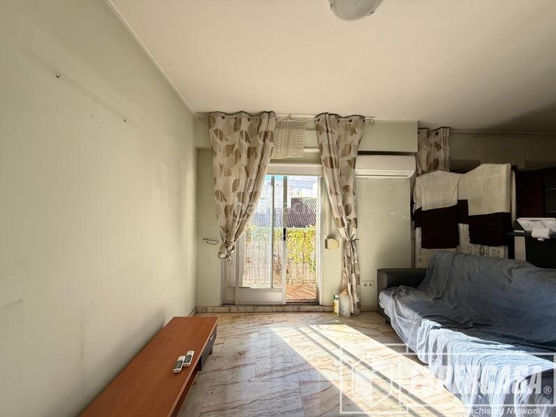 Foto b18b5b44-f6c1-42ba-bda1-47b346310ea0. Etagenwohnung in calle duque de Llíria 18 in Santa Bárbara Llíria