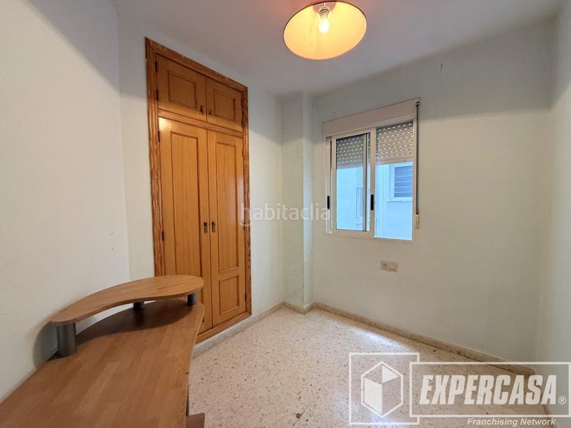 Foto b4f43f73-e541-42f5-8dc8-ddf03a0939ee. Appartamento con parcheggio in Riba - roja de Túria