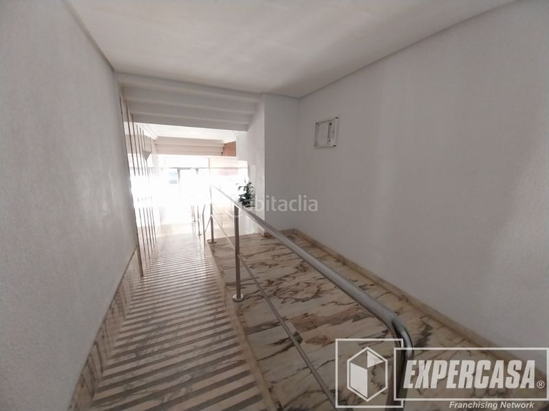 Foto 44a49f46-5627-43e0-b196-b40e538cb9f6. Pis a Zona Avenida al Vedat Torrent