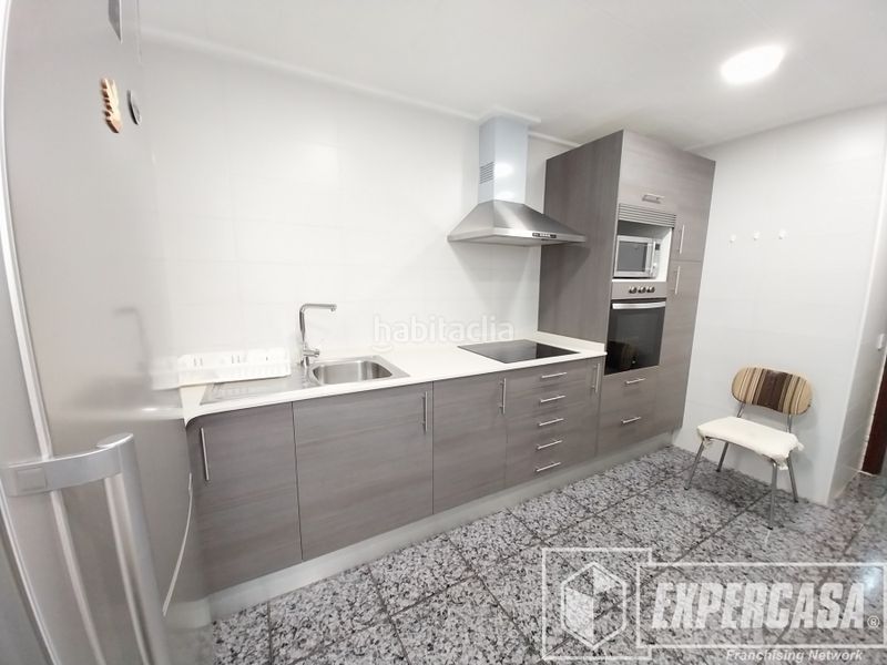 Foto bd13500a-694d-4c7f-be5f-b052d567c18a. Pis a Zona Avenida al Vedat Torrent