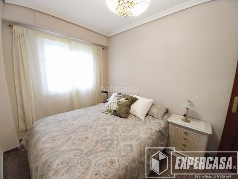 Foto ca1cf41e-98f7-46dd-b8d4-833e6304d4a6. Pis a Zona Avenida al Vedat Torrent