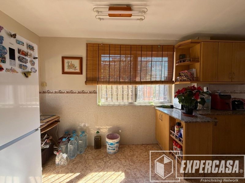 Foto b8600e58-324d-4966-b0e1-2e5d2ac6f098. Xalet amb aparcament piscina a Santa Bárbara Llíria
