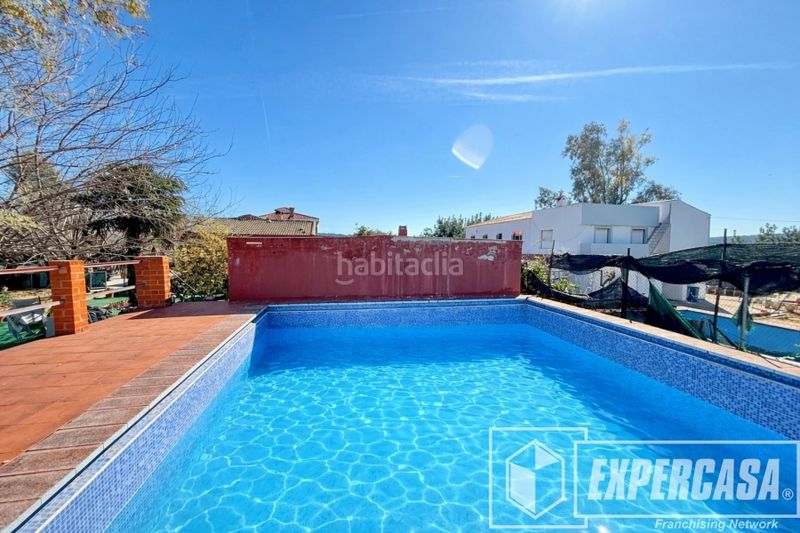 Foto ef181dcb-b6b8-4fcc-bed1-6a5dca54e155. Xalet amb aparcament piscina a Santa Bárbara Llíria