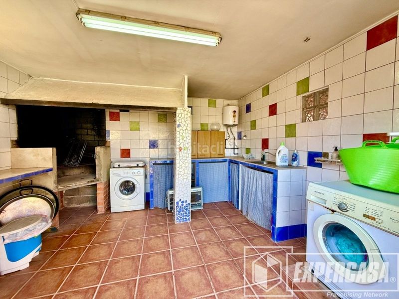 Foto fbace400-beac-4324-bd8d-659cb2056b56. Xalet amb aparcament piscina a Santa Bárbara Llíria