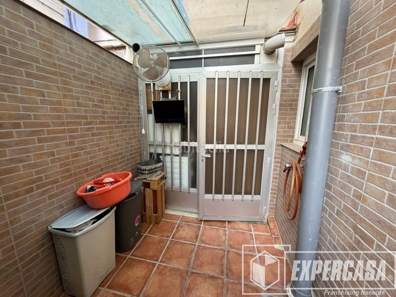 Foto 42399e90-9a3f-4ffa-83da-23410f5ef933. Flat in calle duc de Llíria 60 in Parque de la Bombilla Llíria