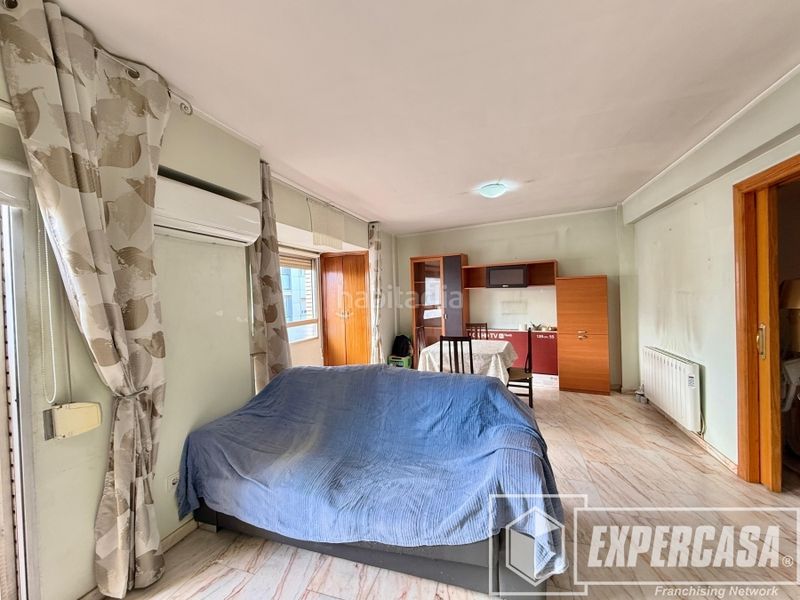 Foto 3b488400-438c-485b-b0b5-a8e7584afab1. Pis a calle duc de Llíria 65 a Parque de la Bombilla Llíria