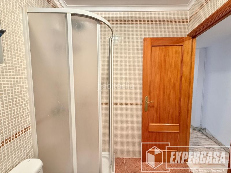 Foto 3fcab1f3-4974-4dee-92c2-6ca595d13aae. Pis a calle duc de Llíria 65 a Parque de la Bombilla Llíria