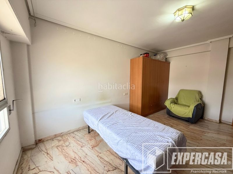 Foto e74810f6-1811-4874-a85b-65f48588c314. Pis a calle duc de Llíria 65 a Parque de la Bombilla Llíria