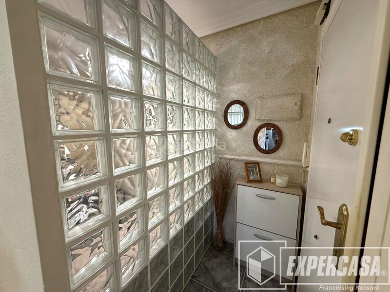Foto d4308585-75e9-4a9a-92ec-eca59083d10d. Flat in calle duc de Llíria 60 in Parque de la Bombilla Llíria