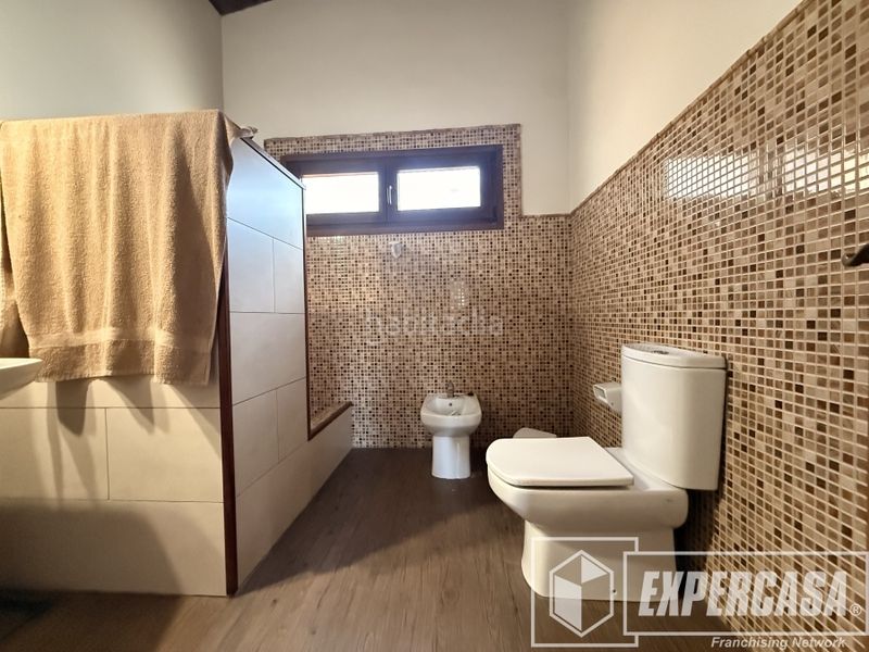 Foto 6ca09a73-e573-4a69-8f0b-477176d85fa4. Chalet avec chauffage dans Pedralba