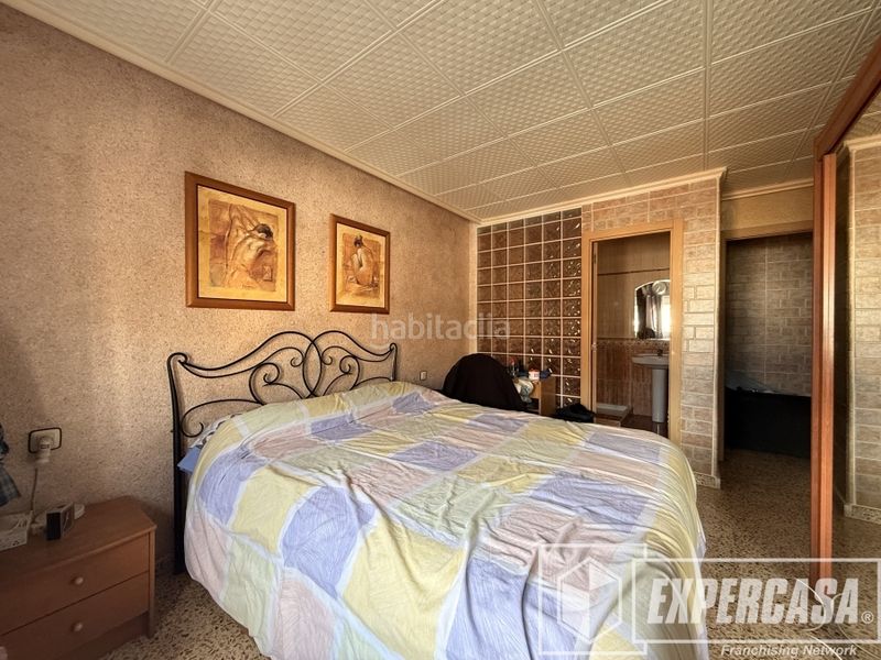 Foto f2b6cf4f-74a9-4c1f-a0b7-62dc3ef2a484. Pis a Riba - roja de Túria