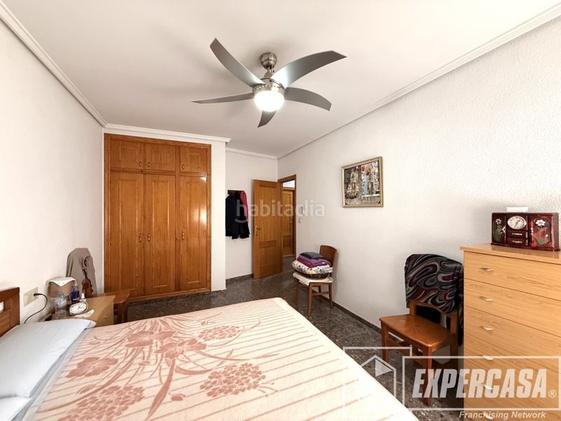 Foto 2eb08af3-4c93-4b2a-a780-91a6e971ecfc. Casa amb aparcament a Riba - roja de Túria