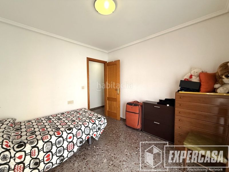 Foto 478c354e-03b3-4d37-9531-076c5a630424. Casa amb aparcament a Riba - roja de Túria