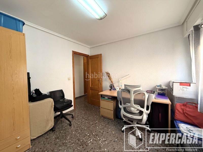 Foto 59772f21-ecc2-41a7-8de2-f37afa2ffbc0. Casa amb aparcament a Riba - roja de Túria