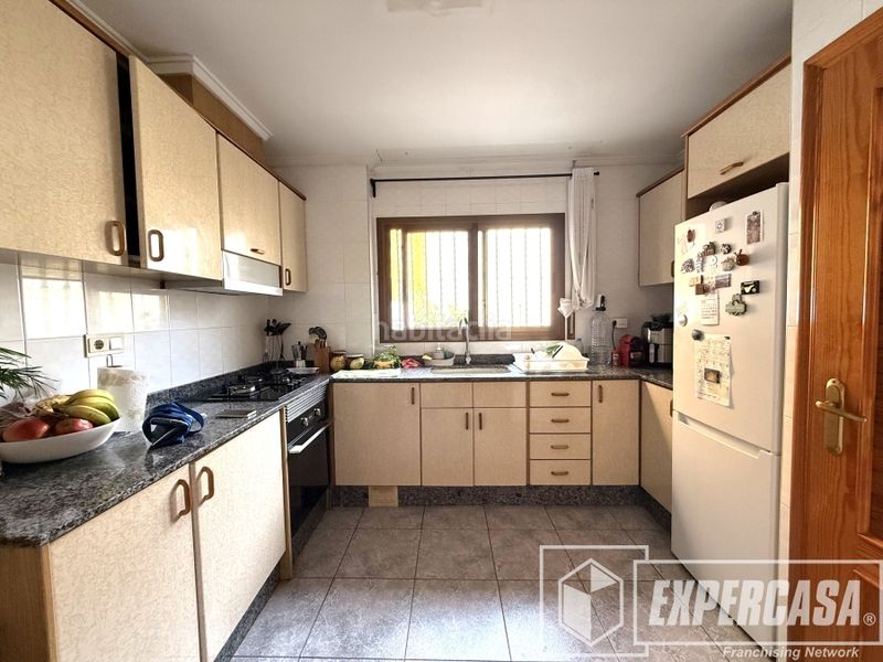 Foto 6fcfc86d-f48d-44fe-96e4-da074140f372. Casa amb aparcament a Riba - roja de Túria