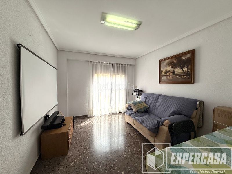 Foto 91250b59-addd-47ff-8742-b730ab35e314. Casa amb aparcament a Riba - roja de Túria