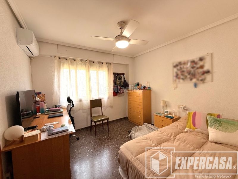 Foto ad477d05-7a9c-4d7e-8cb2-286ab97fbde1. Casa amb aparcament a Riba - roja de Túria