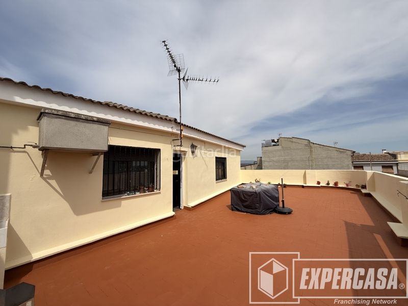 Foto cd87fb74-acf1-4aad-8fd7-30d4fa638449. Casa amb aparcament a Riba - roja de Túria